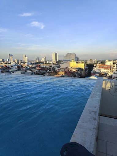 Cloud 9 Skybar photo 4