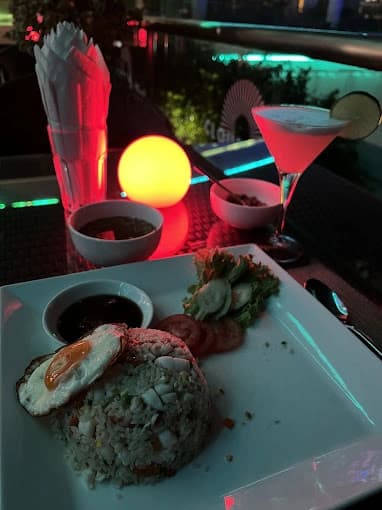 Cloud 9 Skybar photo 6