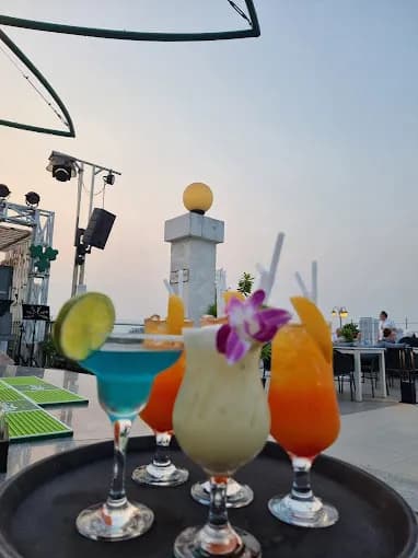 Eclipse Sky Bar photo 4