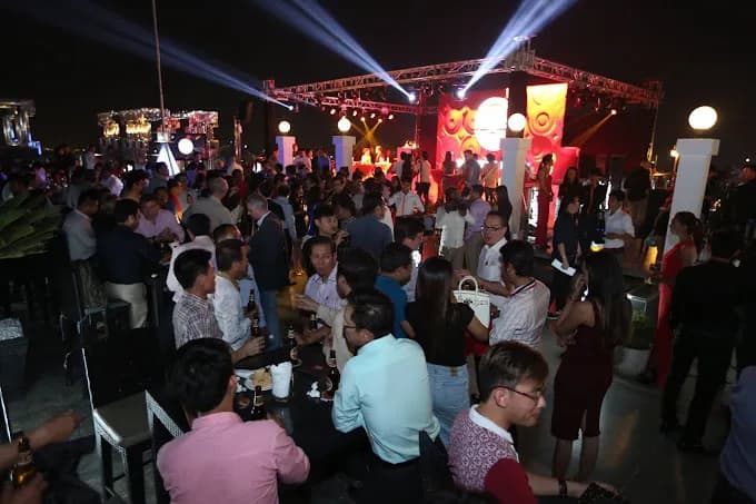 Eclipse Sky Bar photo 6