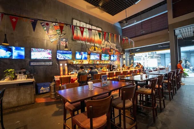 SCORE Sports Bar & Grill Phnom Penh photo 3