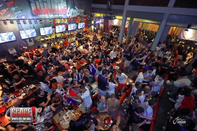 SCORE Sports Bar & Grill Phnom Penh photo 4