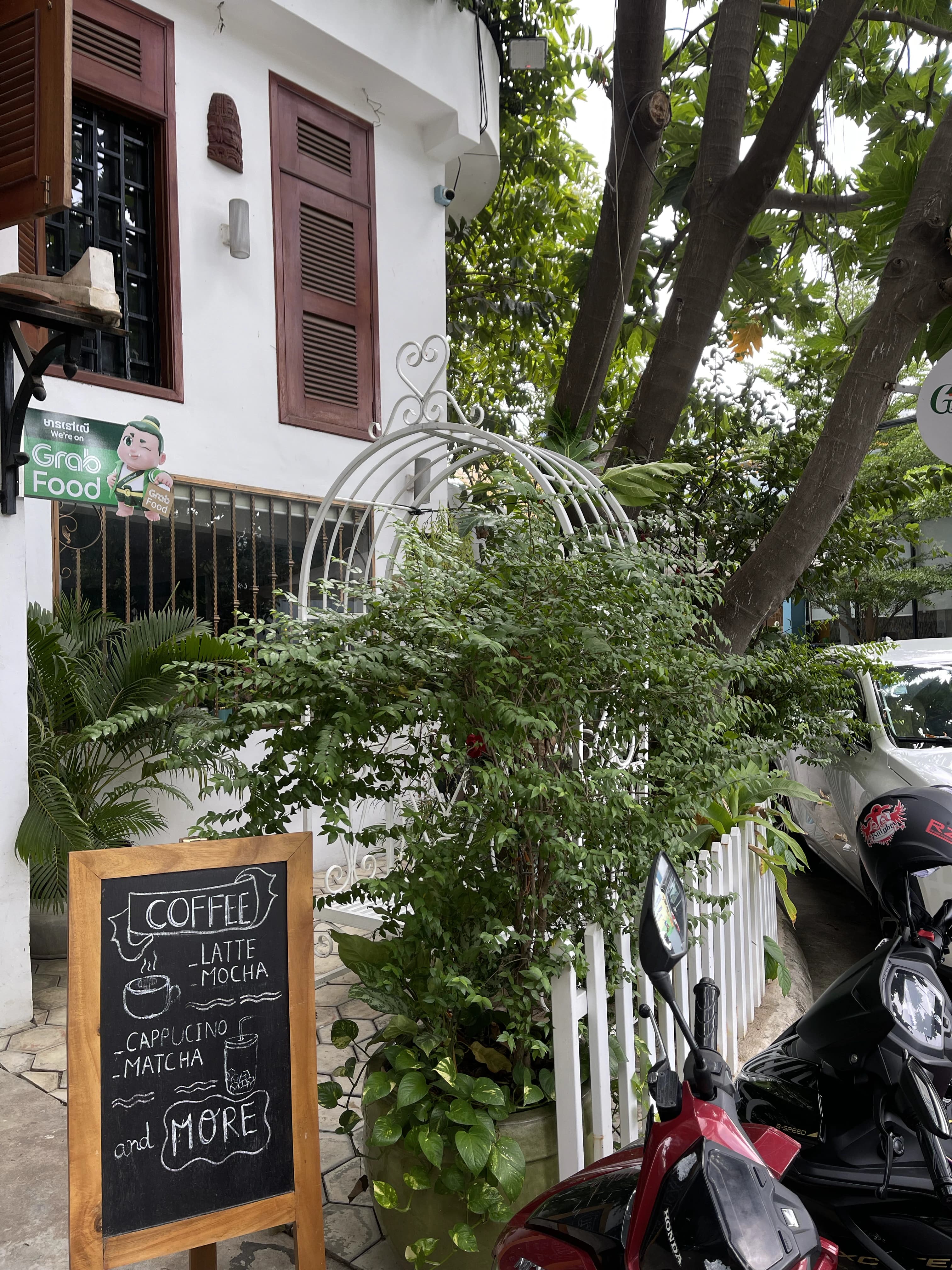 The Greentage Lifestyle Café photo 2