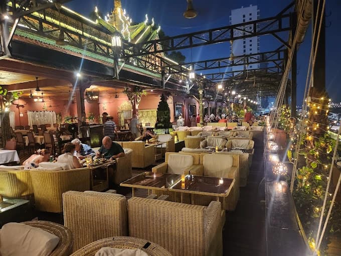 Titanic Restaurant photo 6