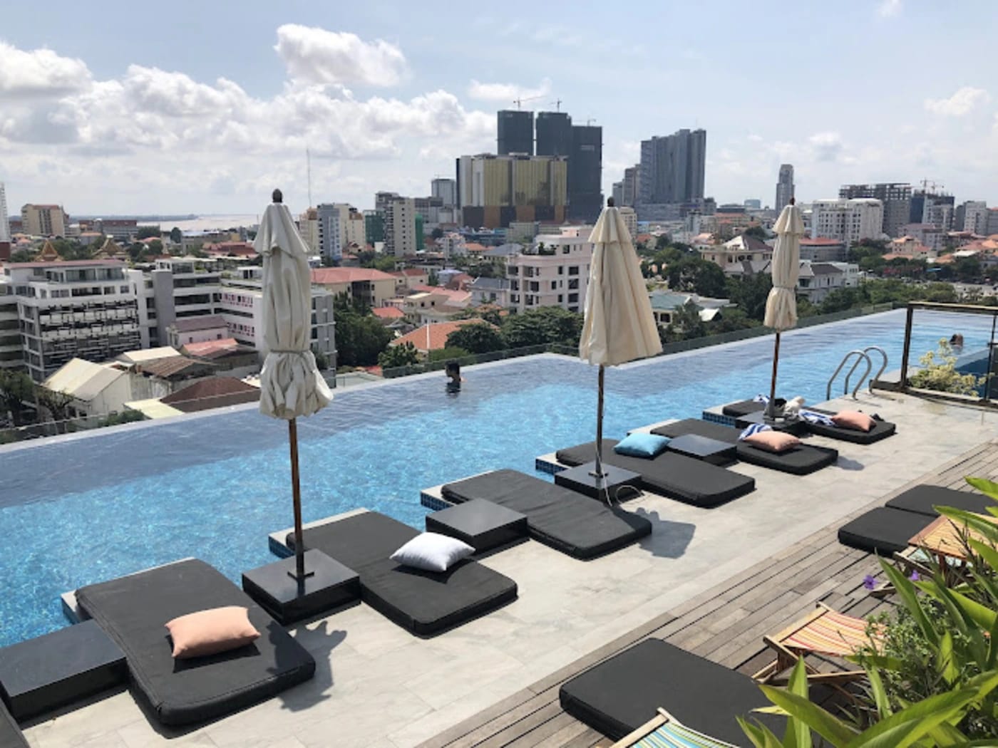 Aquarius Hotel & Urban Resort